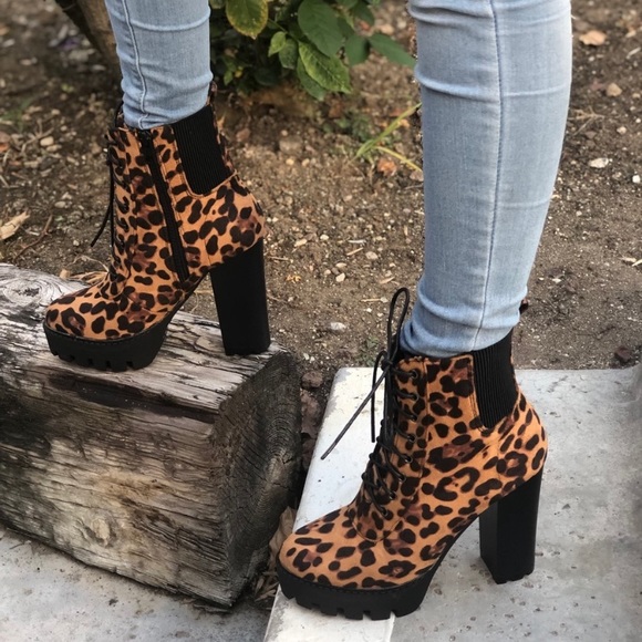 Platform Lug Sole Leopard Lace Up Combat Boots - Picture 5 of 6